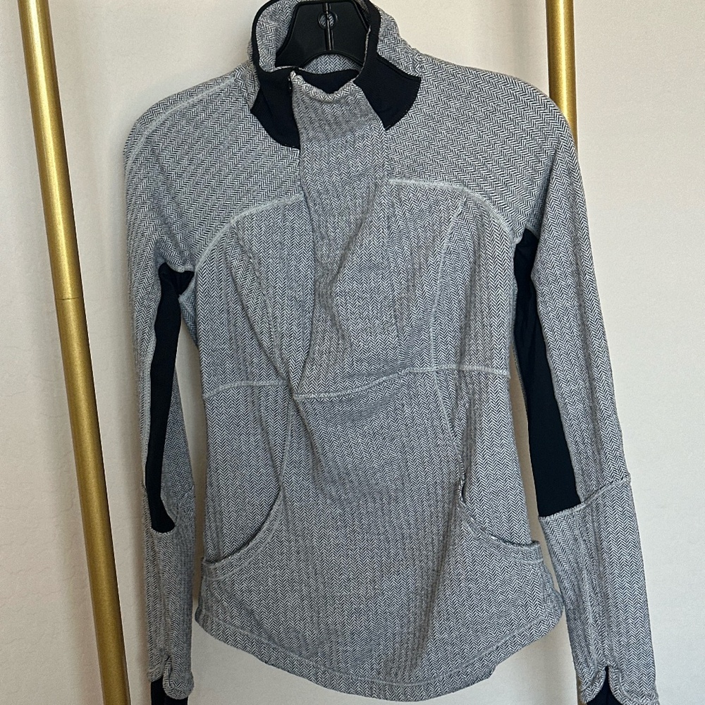 Lululemon Base Runner 1/2 Zip